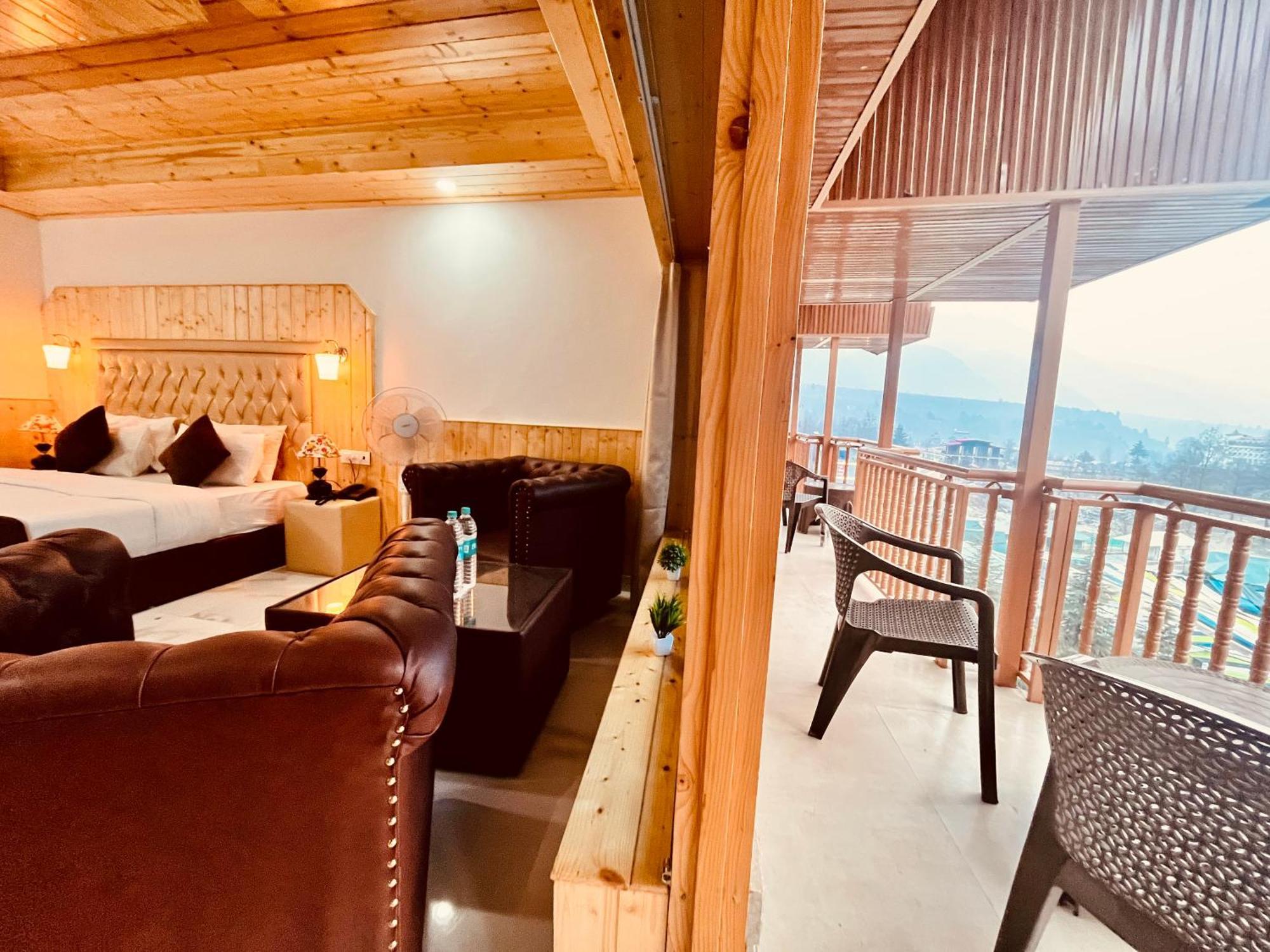 Himalayan Fort Resort, Manali - ! Riverside Property !! Big Lawn With Bonfire !! Best Selling !! Scenic River & Mountais View !! Big Parking !! Luxury Balcony Rooms !! Playing Zone !! Property Of The Year ! M 98160-43600 Esterno foto